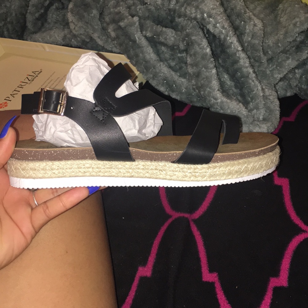 Shoes - Picture 2 of 3